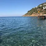 Private & With Sea View וילה יאליקאבאק
