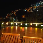 Private & With Sea View וילה יאליקאבאק